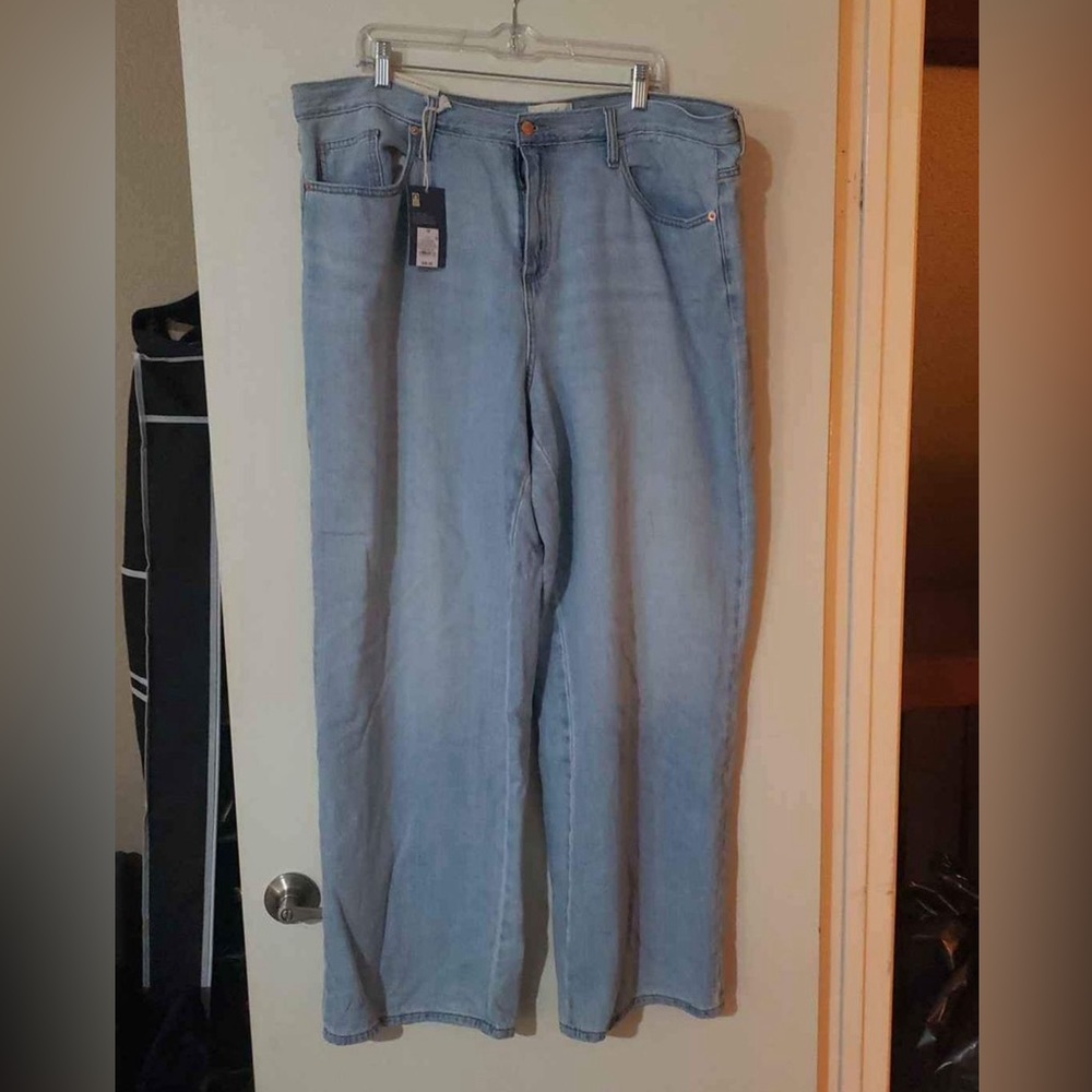 NWT UNIVERSAL THREAD JEANS